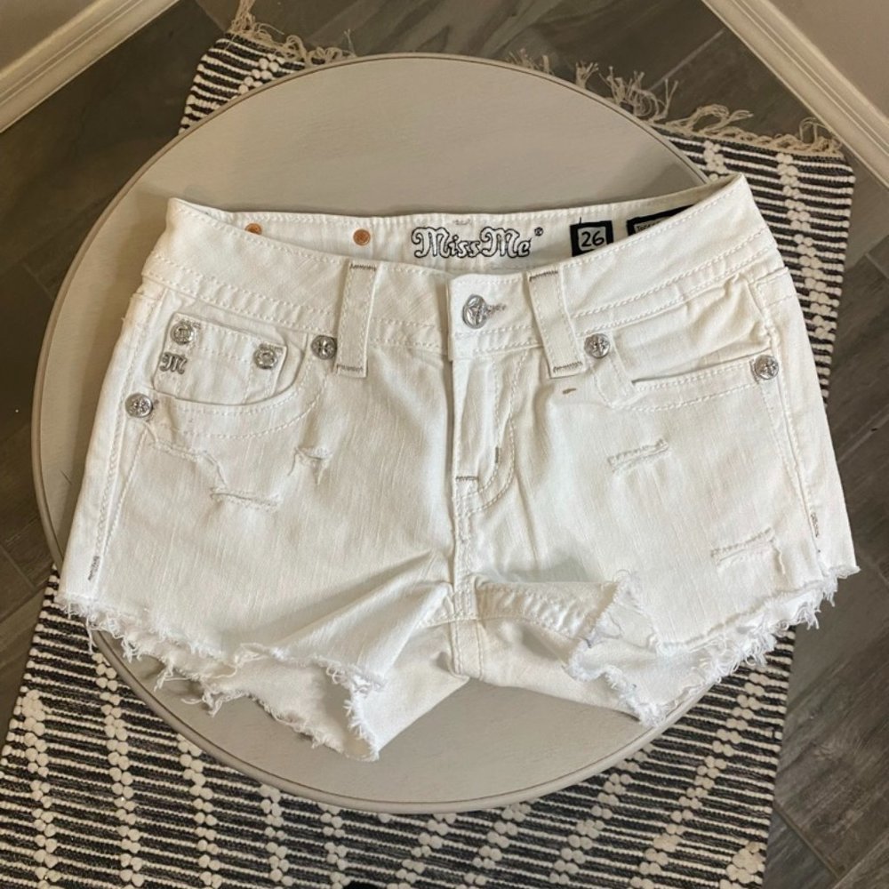 MissMe White Shorts